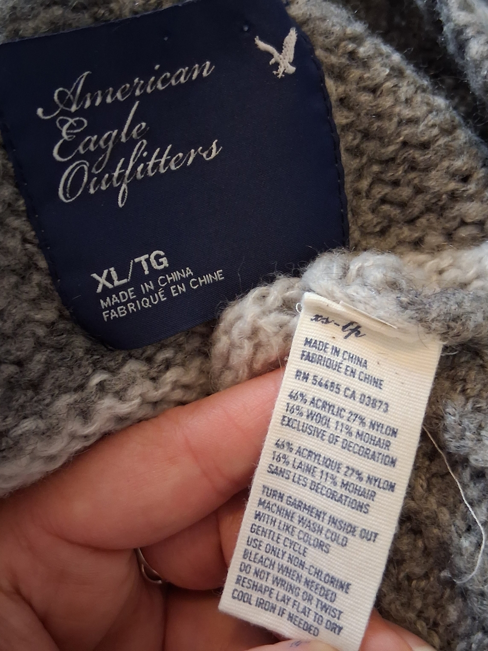 American Eagle Outfitters Women's Gray & Light Blue Striped Knit Sweater Size XL - Picture 5 of 5